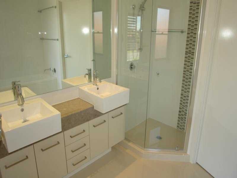 Paradise Point QLD 4216